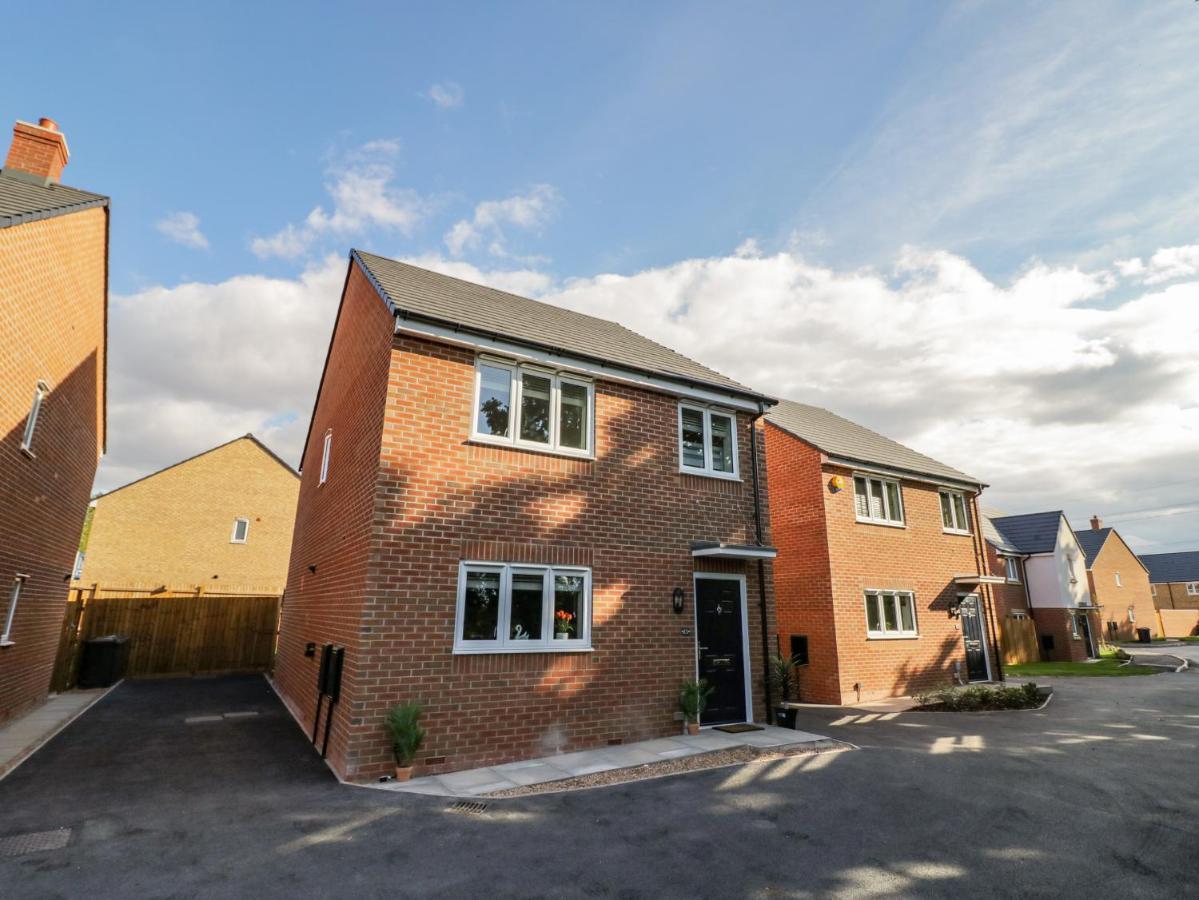 23 Moat House Close Coventry Extérieur photo