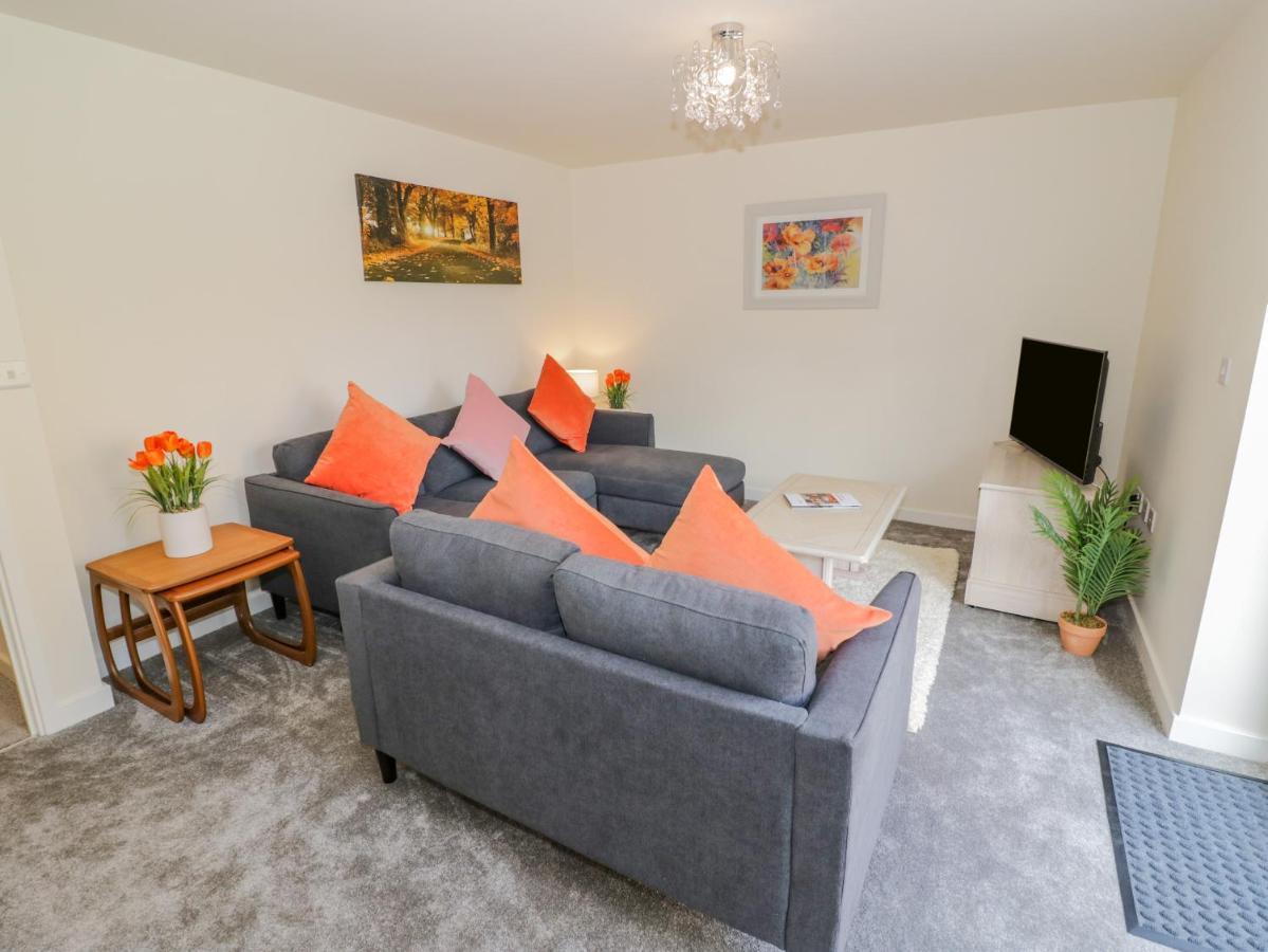 23 Moat House Close Coventry Extérieur photo