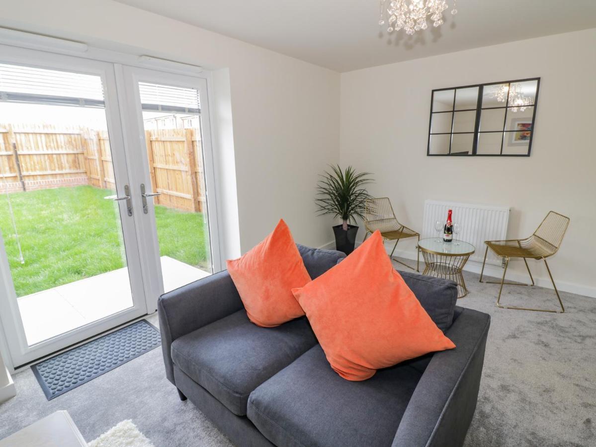 23 Moat House Close Coventry Extérieur photo